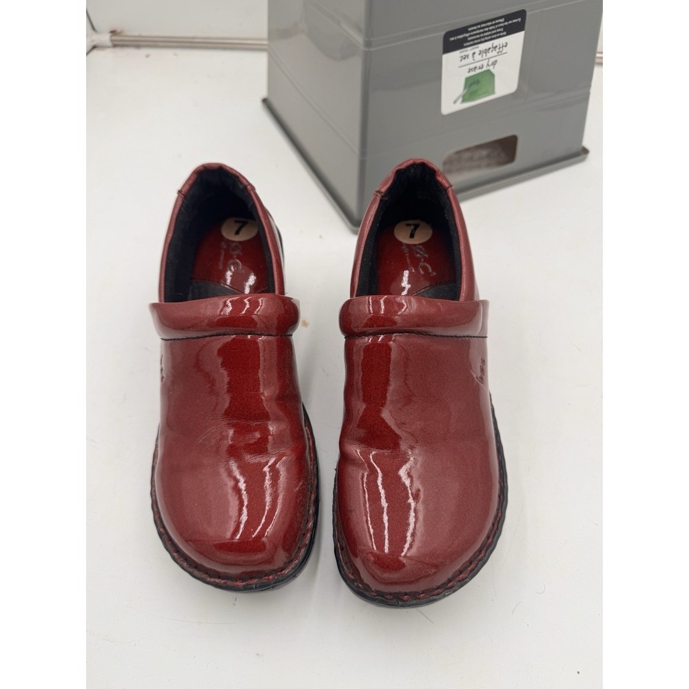 BOC Born Womens Red BC1632 Vegan Patent Leather Clogs Shoe 42 SIZE 7 Nurse Comfy